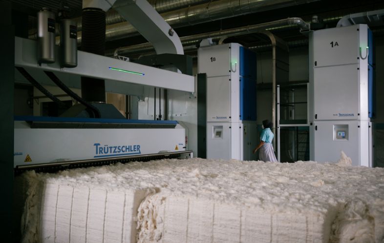 What Is the Blowing Process? The Initial Stage in Yarn Spinning